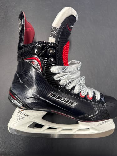 2017 Bauer Vapor X800 Hockey Skates Regular Width 7.5 (New)
