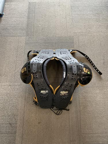 Used Schutt MID FLEX 4.2 38-40IN FB Shoulder Pads Black XL 11614-S000228195