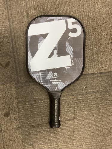 Used Onix Z5 GRAPHITE Pickleball Racquet Black 11614-S000228253