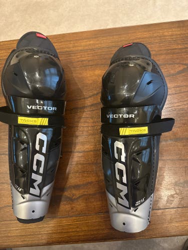 Senior CCM Vector 14" Shin Pads (New)