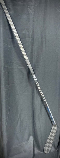 Donskoi - Senior Warrior Alpha LX Pro Right Handed Hockey Stick P106 (New)