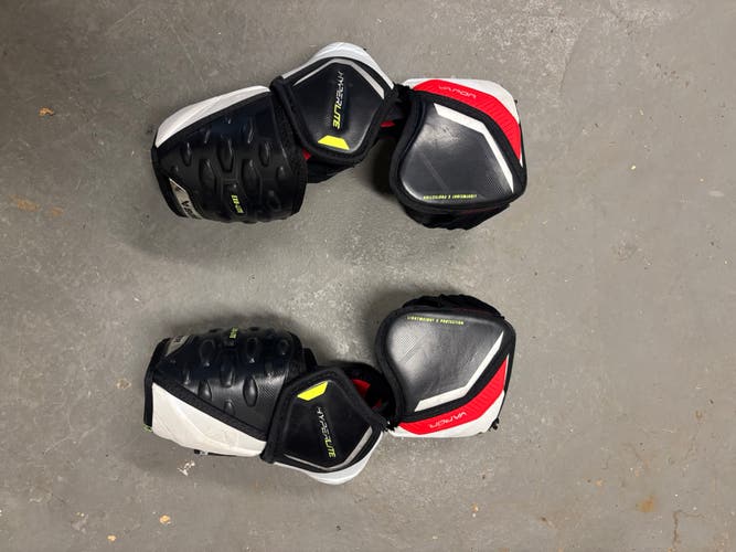 Senior Medium Bauer Vapor Hyperlite Elbow Pads (Used)