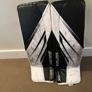 Large 2023 Bauer Vapor X5 Pro Goalie Leg Pads (Used)