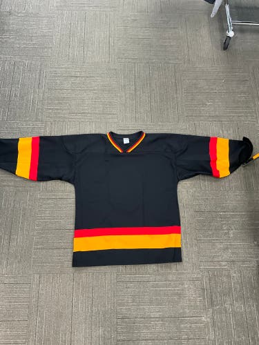 6 Pack Black w/Yellow and Red Large Adult Unisex Athletic Knit H6000G-048 Jersey (New)