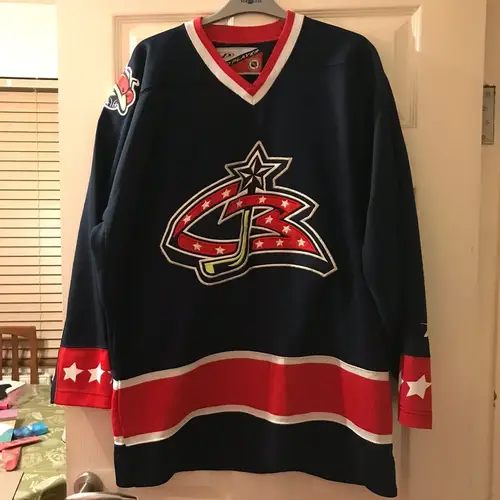 Red Medium Men's CCM Jersey (Used)