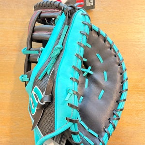 2025 Wilson A2000 RH First Base Baseball Glove 12.5" (New)