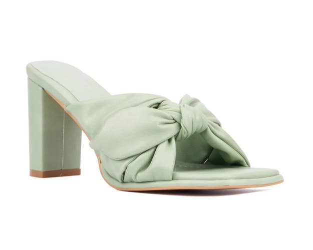 Torgeis Deanna Sandals Women's 7 Sage Green Bow Details High Block Heel HAWK065