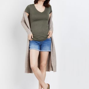 Motherhood Maternity Secret Fit Belly Shorts Womens XS Blue Denim Cuffed GBO1765