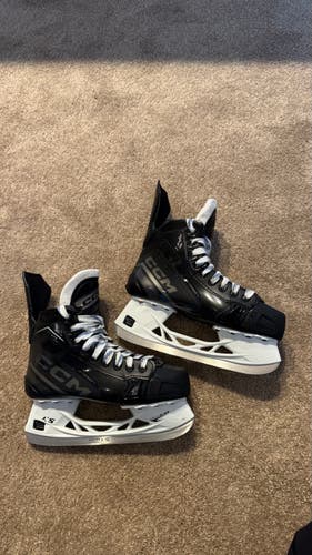 2024 CCM JetSpeed FT675 Hockey Skates Regular Width Size 5.5 (New)