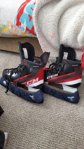 CCM JetSpeed XTRA PLUS Hockey Skates Regular Width 7 (New)