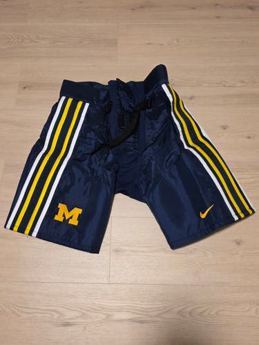 Bauer Nexus Small University of Michigan Pro Stock Girdle Shells