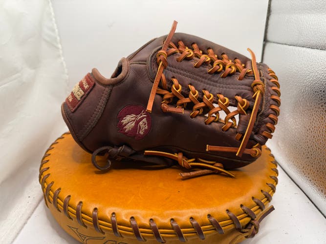Infield RH Nokona Baseball Glove 11.5" (Used)