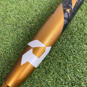 2022 DeMarini Zoa Composite Bat USSSA Certified (-10) Composite 20 oz 30" (Used)
