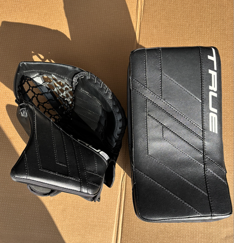 True Hzrdus 7x4 Glove and Blocker Set Regular Catch Black (New)