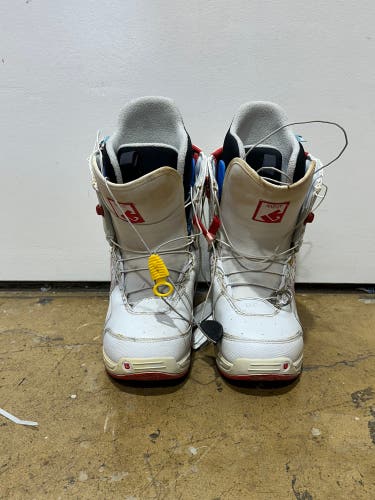 Burton Mint Snowboard Boots Size 7.5 Woman’s