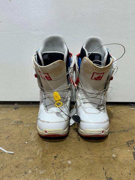 Burton Mint Snowboard Boots Size 7.5 Woman’s