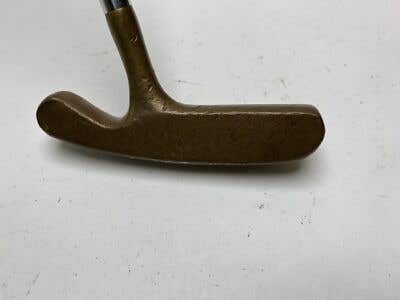 Acushnet Bulls Eye Putter 32.5" Mens RH