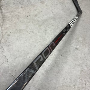87 Flex P92 Senior Bauer Vapor Hyperlite Left Hand Hockey Stick Pro Stock NHL (Used)