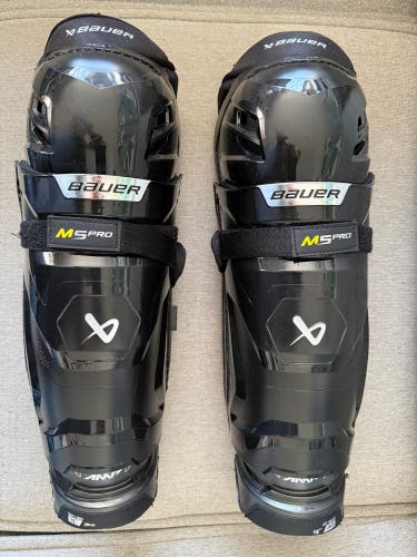 Senior Bauer Supreme M5 Pro 15" Shin Pads Pro Stock (Used)
