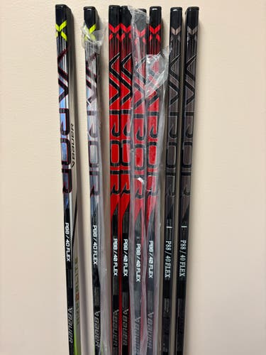 Junior Bauer Vapor Hyperlite 2 Right Handed Hockey Stick P88 40 Flex (New)