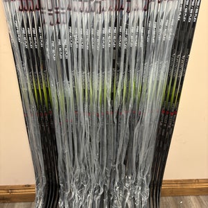 Junior Bauer Vapor Hyperlite 2 Right Handed Hockey Stick P92 40 Flex (New)