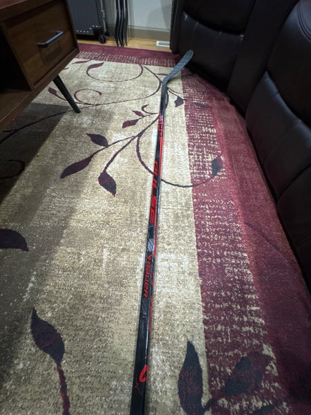 Senior Bauer Pulse Right Handed Hockey Stick P28 70 Flex (New)