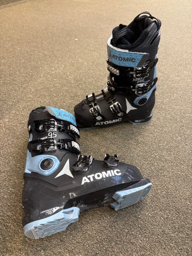 Mondo 23 & 23.5 Women's Atomic All Mountain Hawx Prime 95 W Ski Boots Medium Flex (Used)