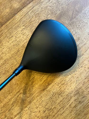 Men's 2024 Cobra DarkSpeed X Right Handed Driver Stiff Flex 9 Loft (Used)