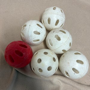 6 practice plastic balls (Used)