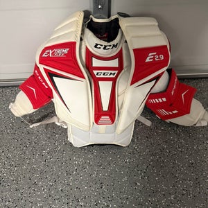 Small CCM EFlex 2.9 Goalie Chest Protector (Used)