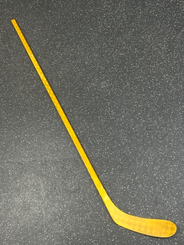 Senior Left Hand P28 75 Flex Pro Stock (New) Goldout Stick Item#CCG78