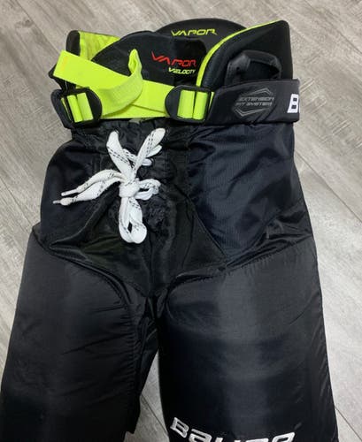 Junior Medium Bauer Vapor X Velocity Hockey Pants (Used)