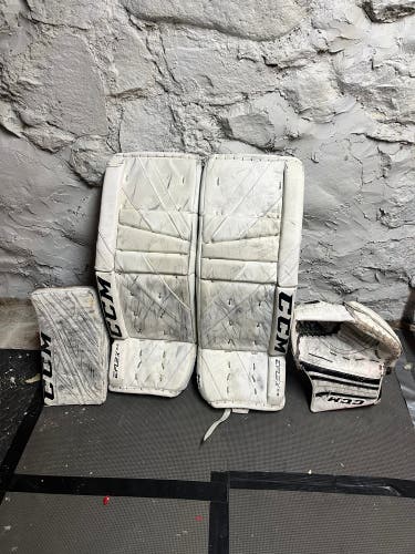 32" CCM Extreme Flex E5.5 Regular Goalie Full Set (Used)