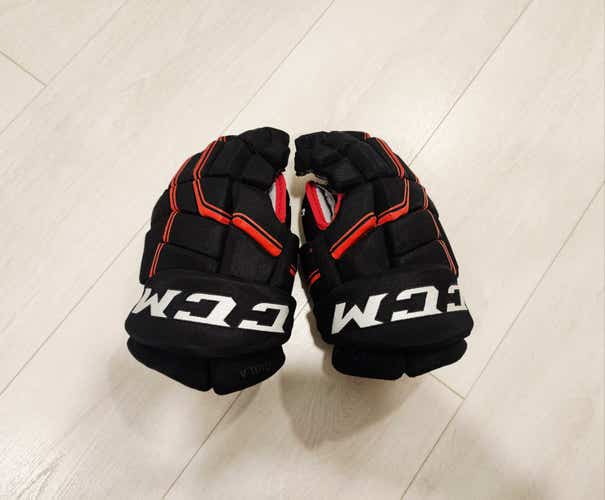 [Like NEW] Chicago Blackhawks CCM HGQL - Size 13