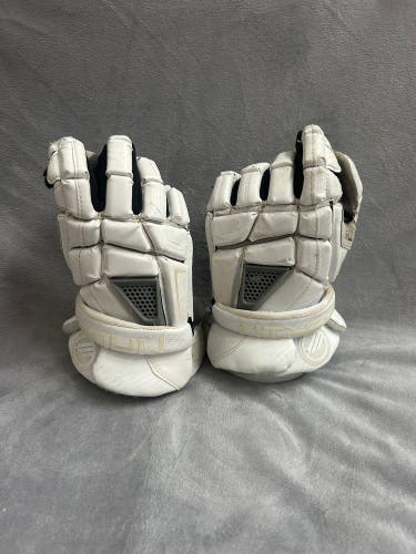 Maverik M5 Lacrosse Gloves Medium (Used)