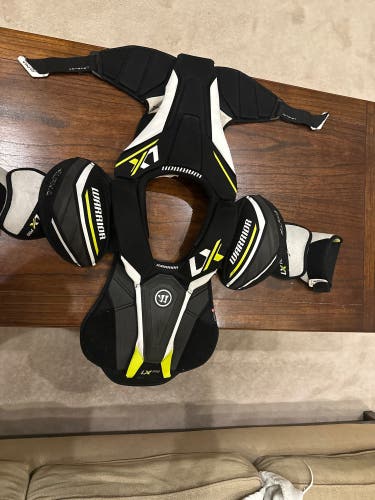 Small Senior Warrior ALPHA LX PRO Shoulder Pads (Used)