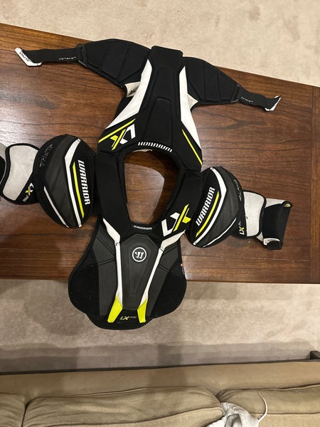 Small Senior Warrior ALPHA LX PRO Shoulder Pads (Used)