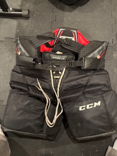 Intermediate Large CCM 1.9 Hockey Goalie Pants (Used)