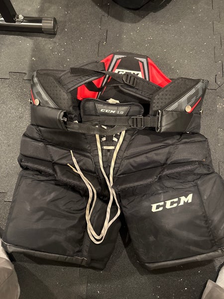 Intermediate Large CCM 1.9 Hockey Goalie Pants (Used)
