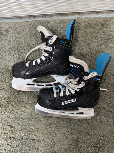 Bauer XLP Hockey Skates Regular Width 9 (Used)