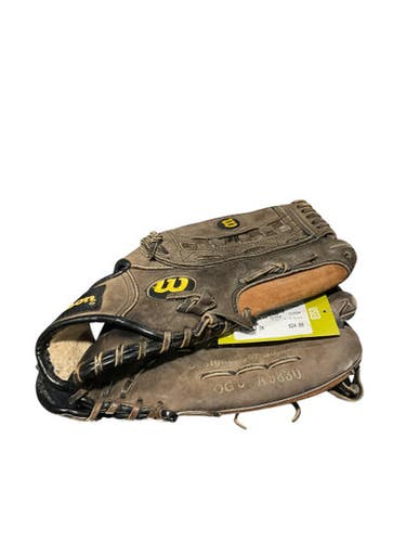 Used Wilson 13 IN GLOVE BB/SB Glove RH Throw Brown 13" 11834-S000044279