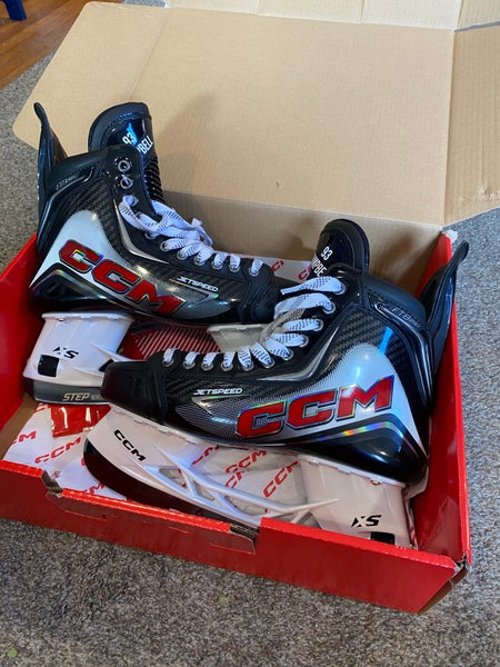 2025 Custom CCM JetSpeed FT8 Pro Hockey Skates Wide Width 9 (New)
