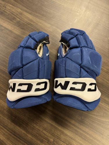 #13 BRENDAN FURRY Used CCM Gloves 14" Pro Stock