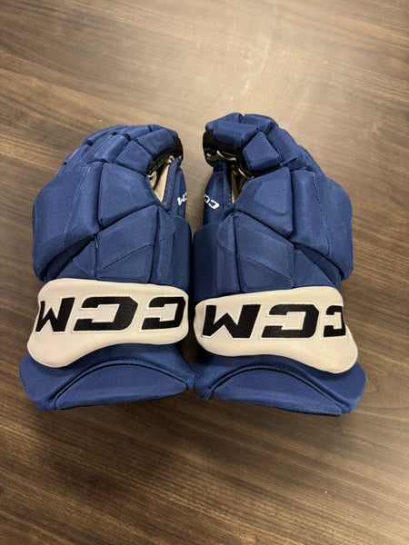 #76 ROMAN SCHMIDT Used CCM Gloves 15" Pro Stock