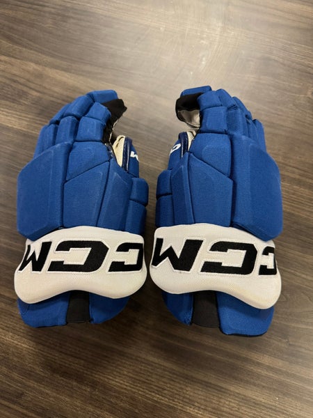 #72 DECLAN CARLILE Used CCM HGTKPP Gloves 14" Pro Stock