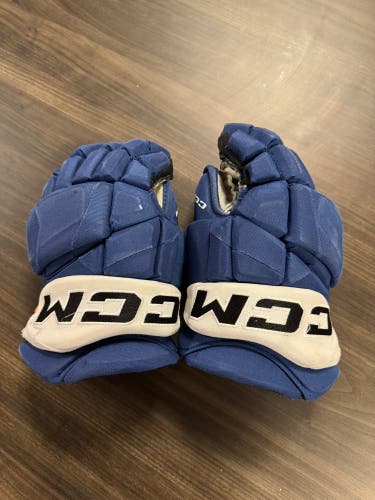 #95 GABRIEL SZTURC Used CCM Gloves 13" Pro Stock