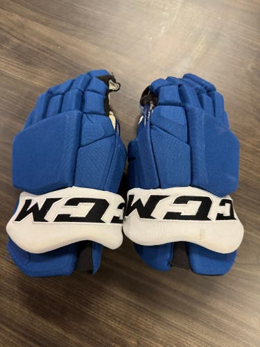 #72 DECLAN CARLILE CCM HGTKPP Gloves 14" Pro Stock (Set 2)