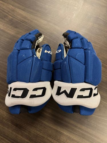 #25 DYLAN DUKE Used CCM HGTKPP Gloves 13" Pro Stock (Set 2)