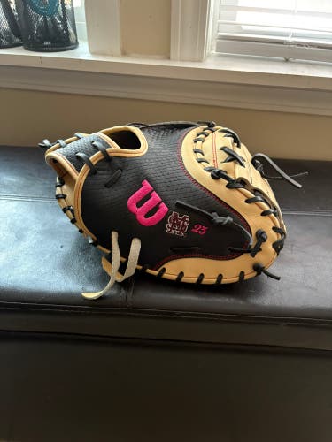 2025 Wilson A2000 1790 RH Catcher's Baseball Glove 34" (New)