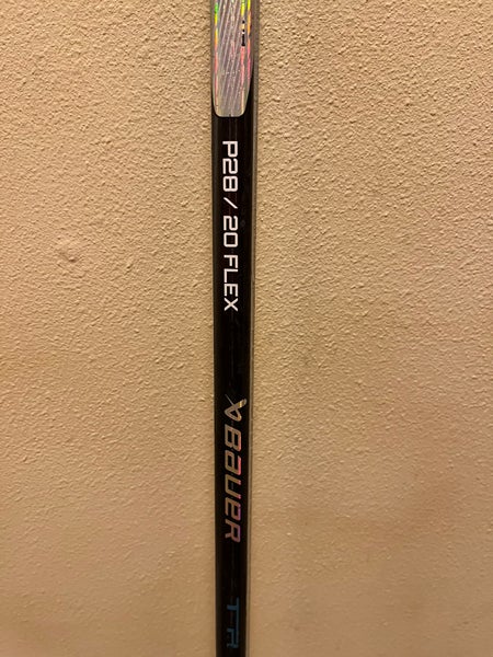 Junior Bauer Nexus Tracer Right Handed Hockey Stick Less Than 30 Flex (Used)